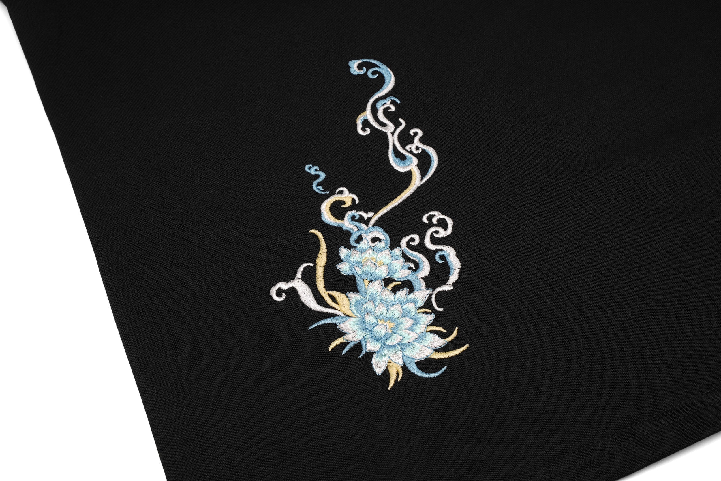ET517 Blue Kirin Embroidered Tee Niepce
