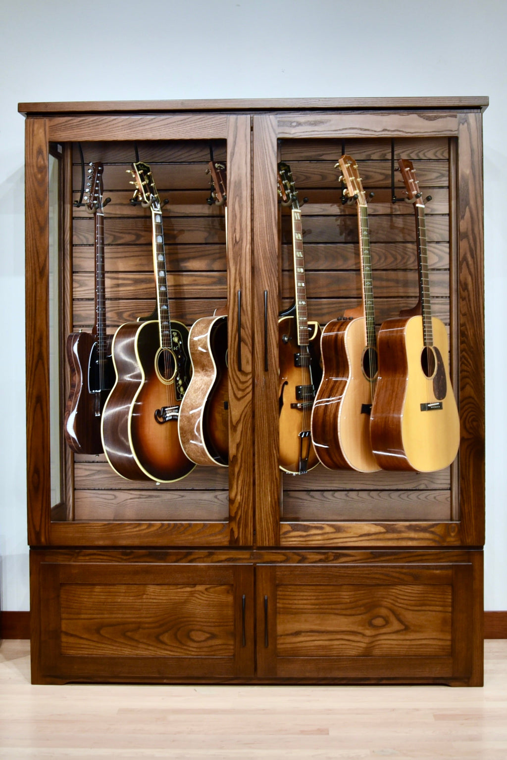 ClimaCab Traditional+ | Ash with Rich Tobacco Acoustic Remedy Cases