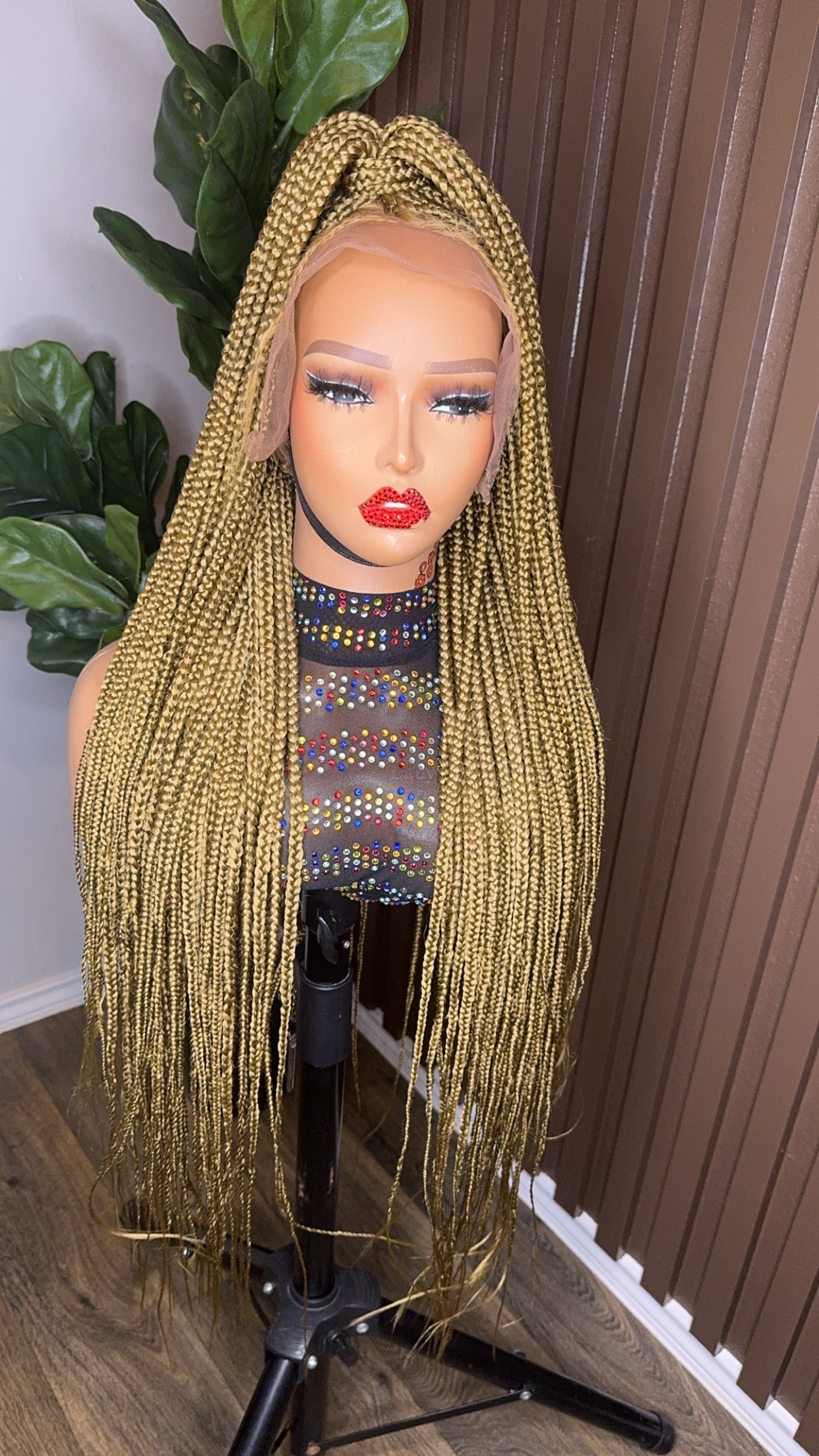 Knotless braided wig color 27 HOL stores