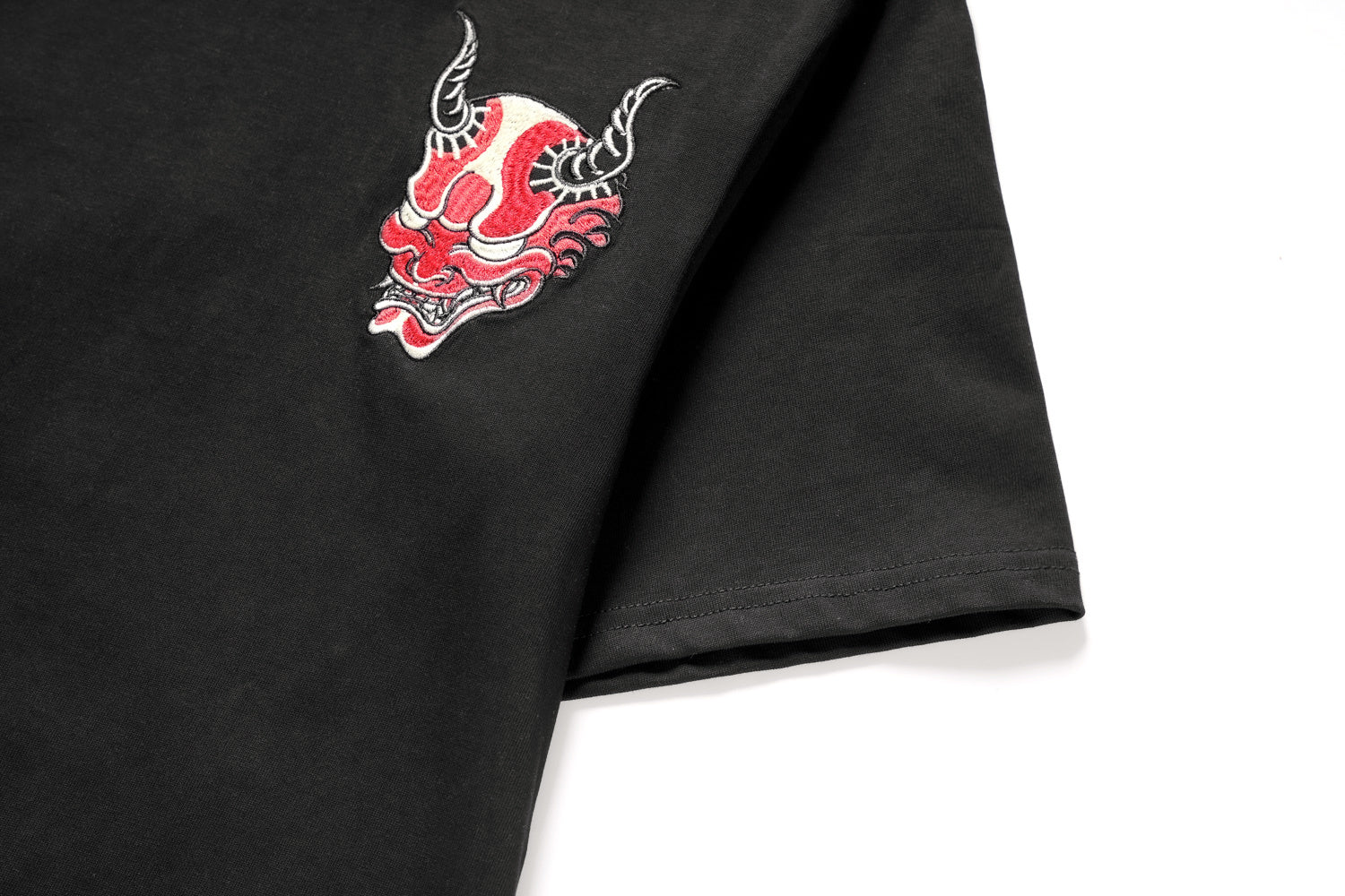 KH772 Red Demon Embroidered Tee Niepce