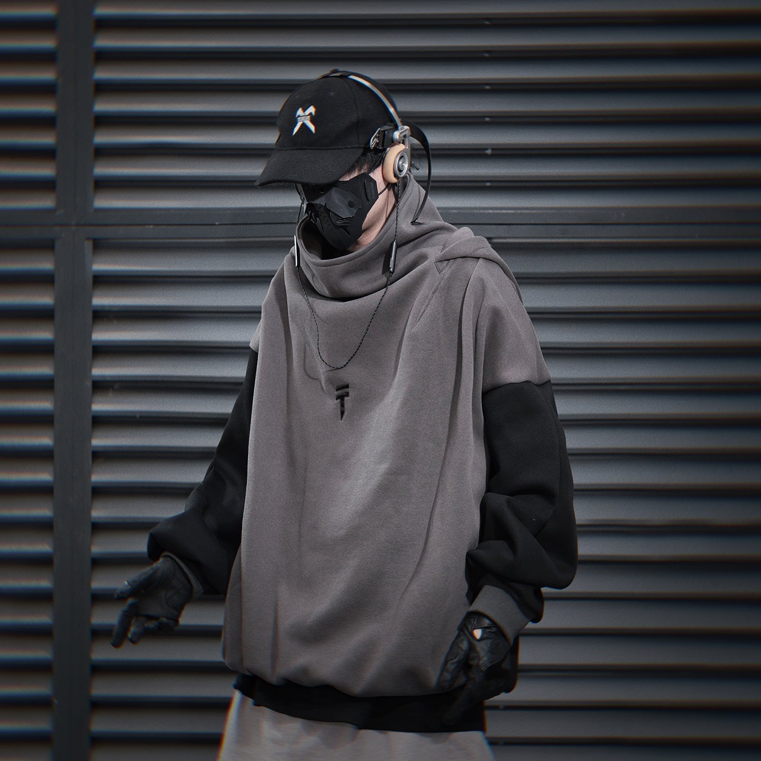 HiH51 Grey T-Tech Hoodie Niepce