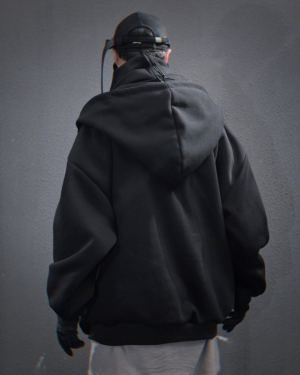 HiH57 Black Assassin Hoodie Niepce