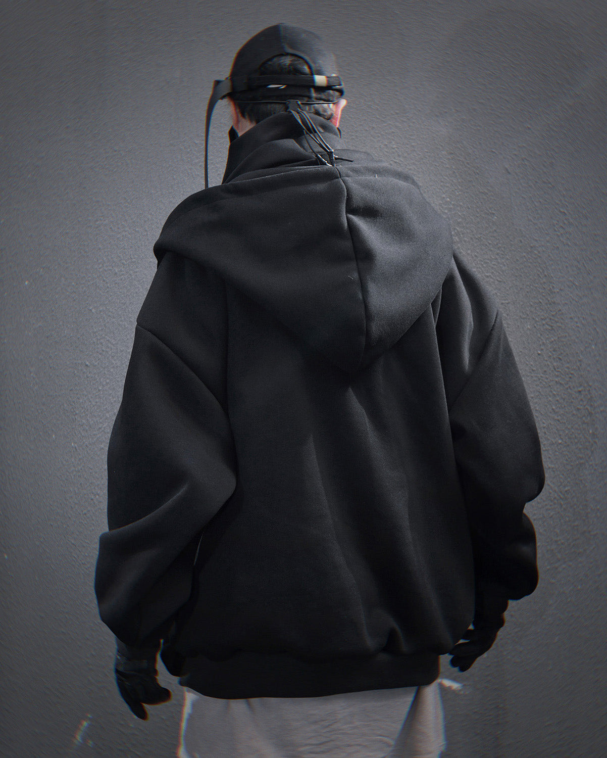 HiH57 Black Assassin Hoodie Niepce