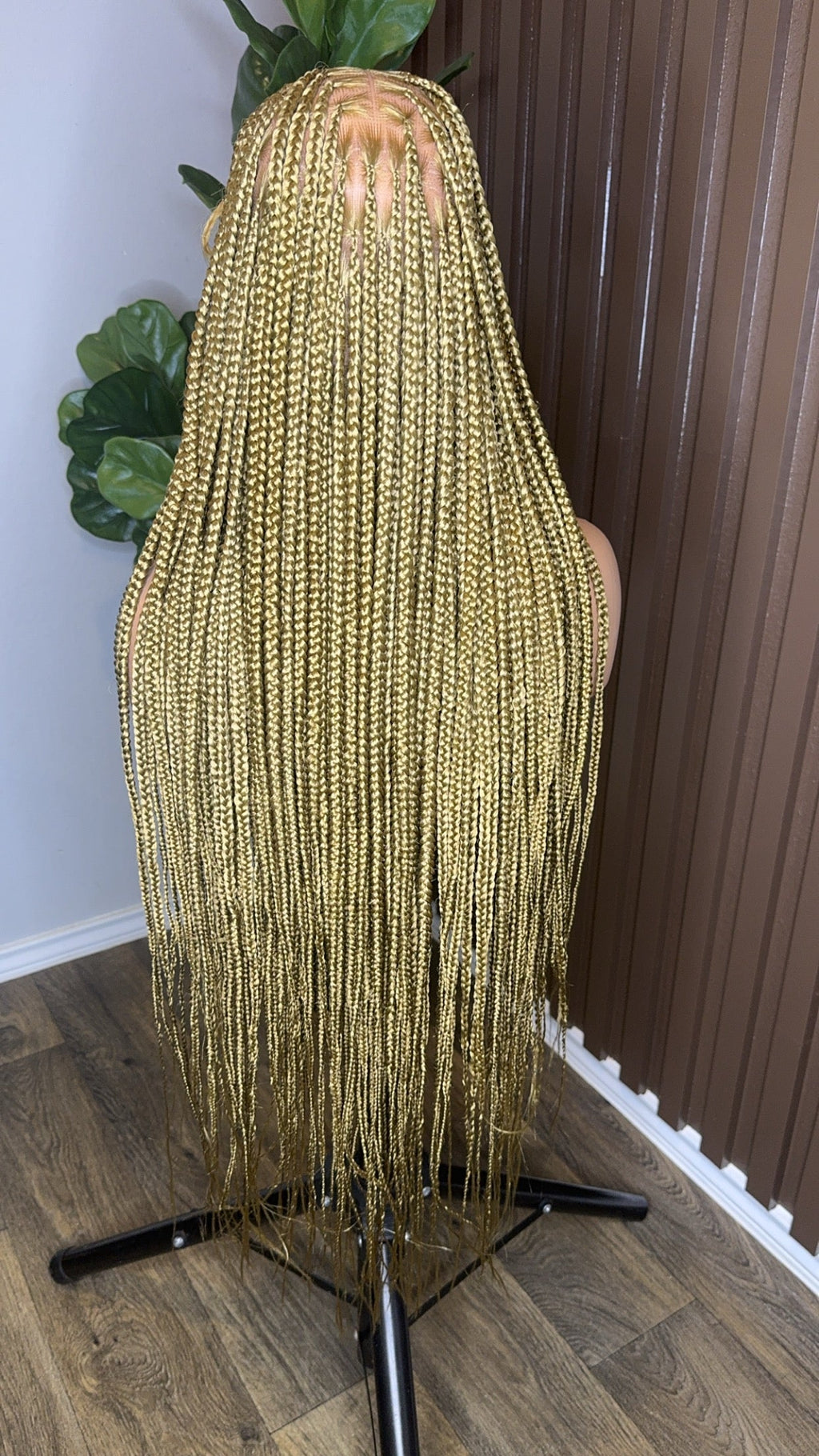 Knotless braided wig color 27 HOL stores