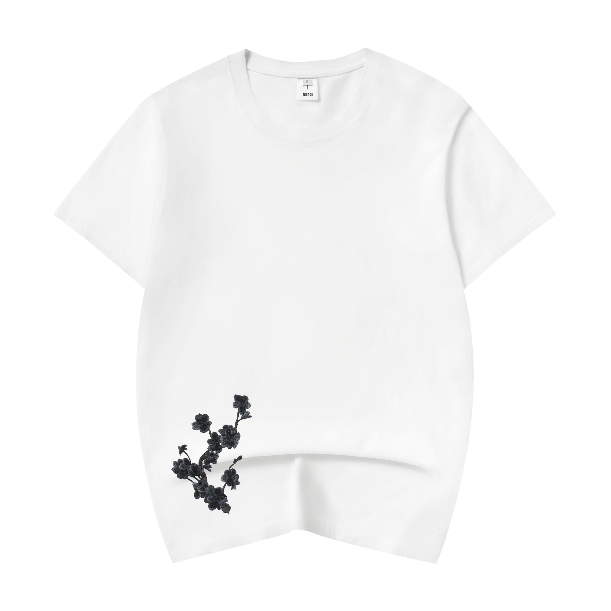 ET524 Moon Fox Embroidered Tee Niepce