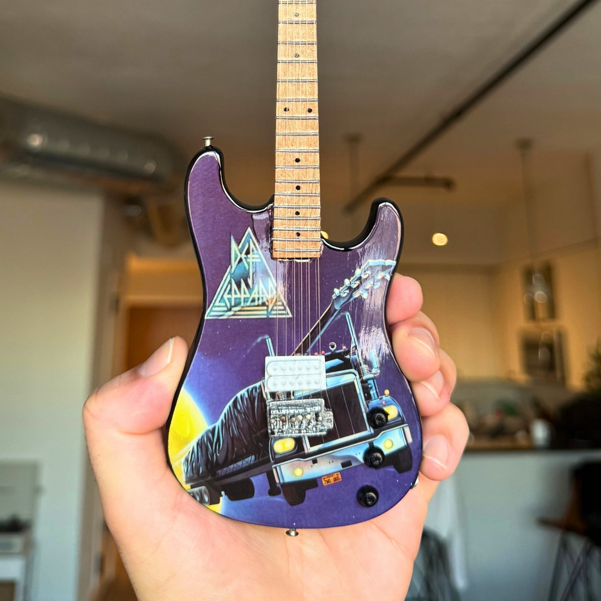 The Complete Def Leppard Miniature Guitar Set – All 6 Official Designs The Mini Axe