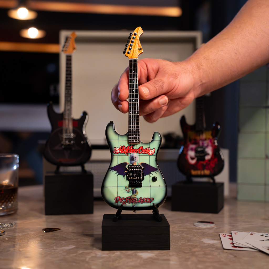 Mötley Crüe "Dr. Feelgood" Mini Axe The Mini Axe