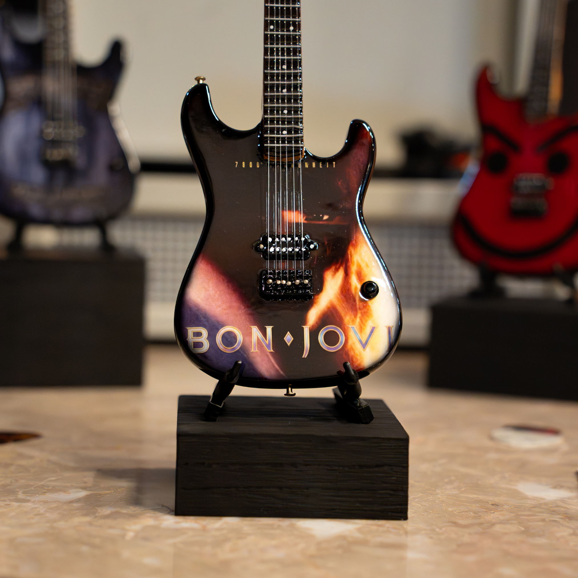 Bon Jovi 7800° Fahrenheit Mini Axe The Mini Axe