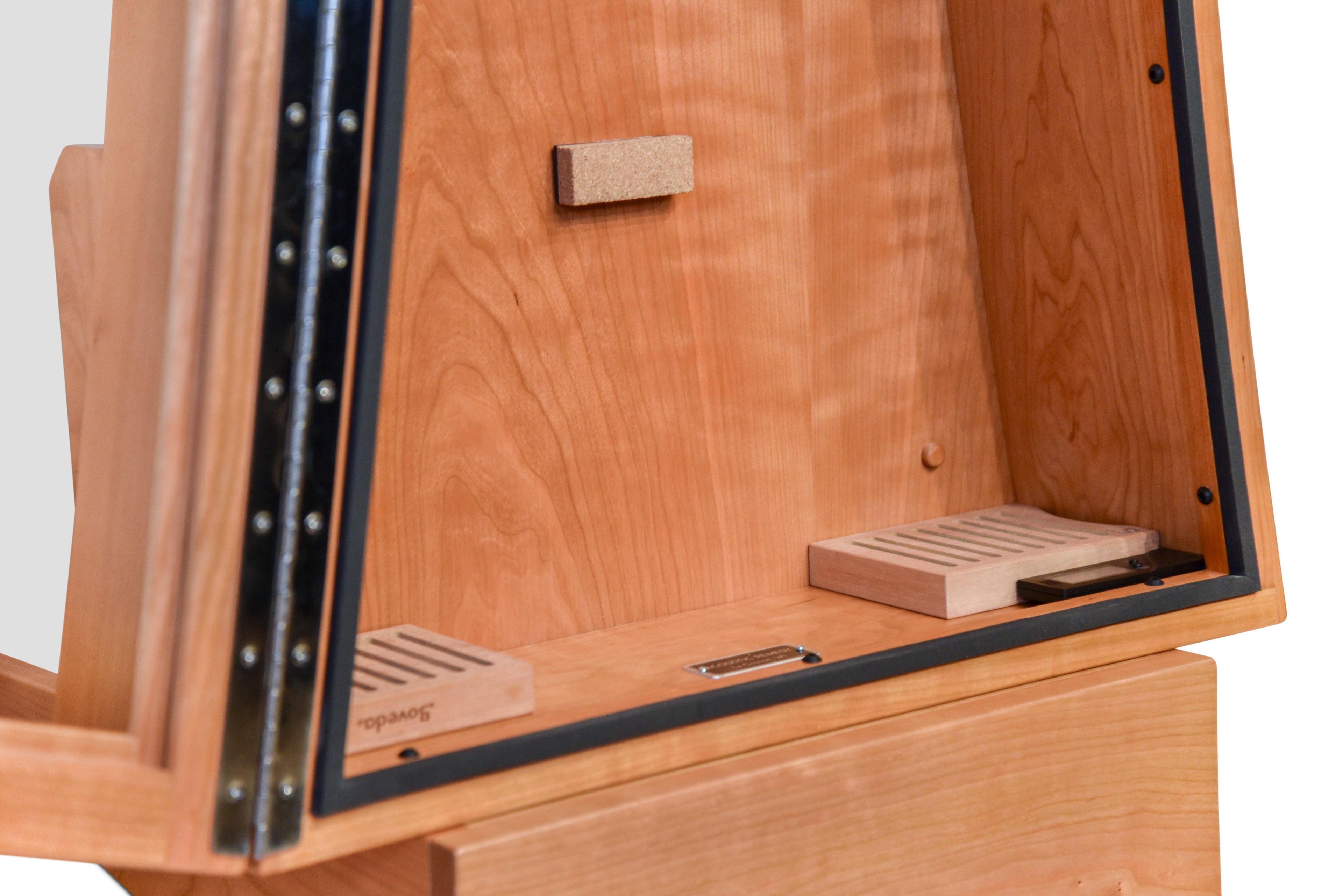 ClimaStand Triangle Humidor with Base - Cherry Acoustic Remedy Cases