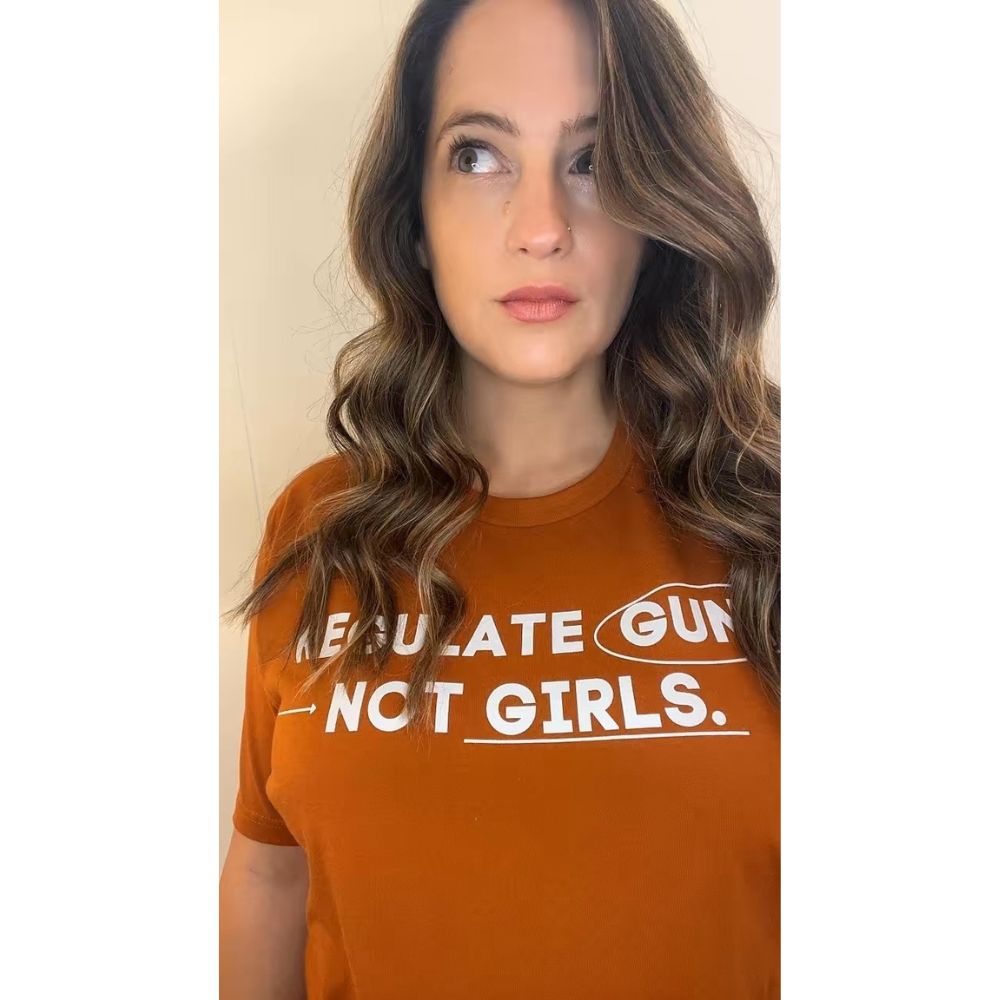 Regulate Guns not Girls Classic Tee Kind Cotton