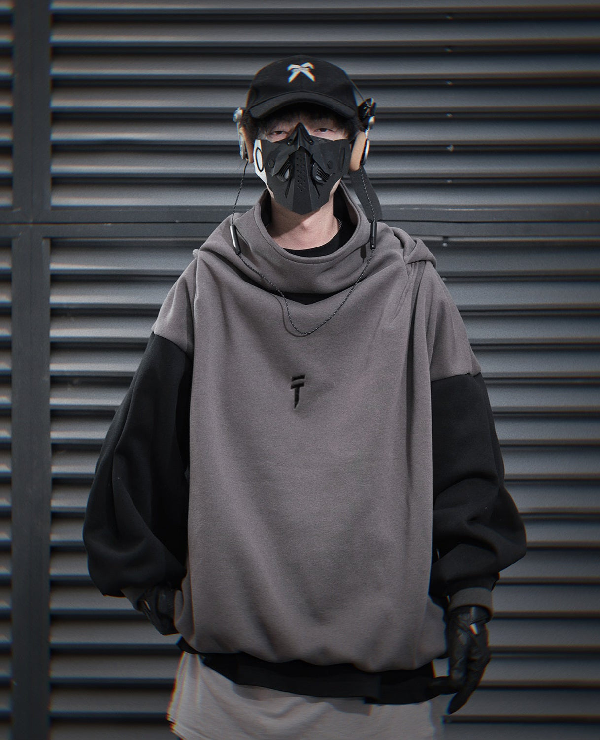 HiH51 Grey T-Tech Hoodie Niepce