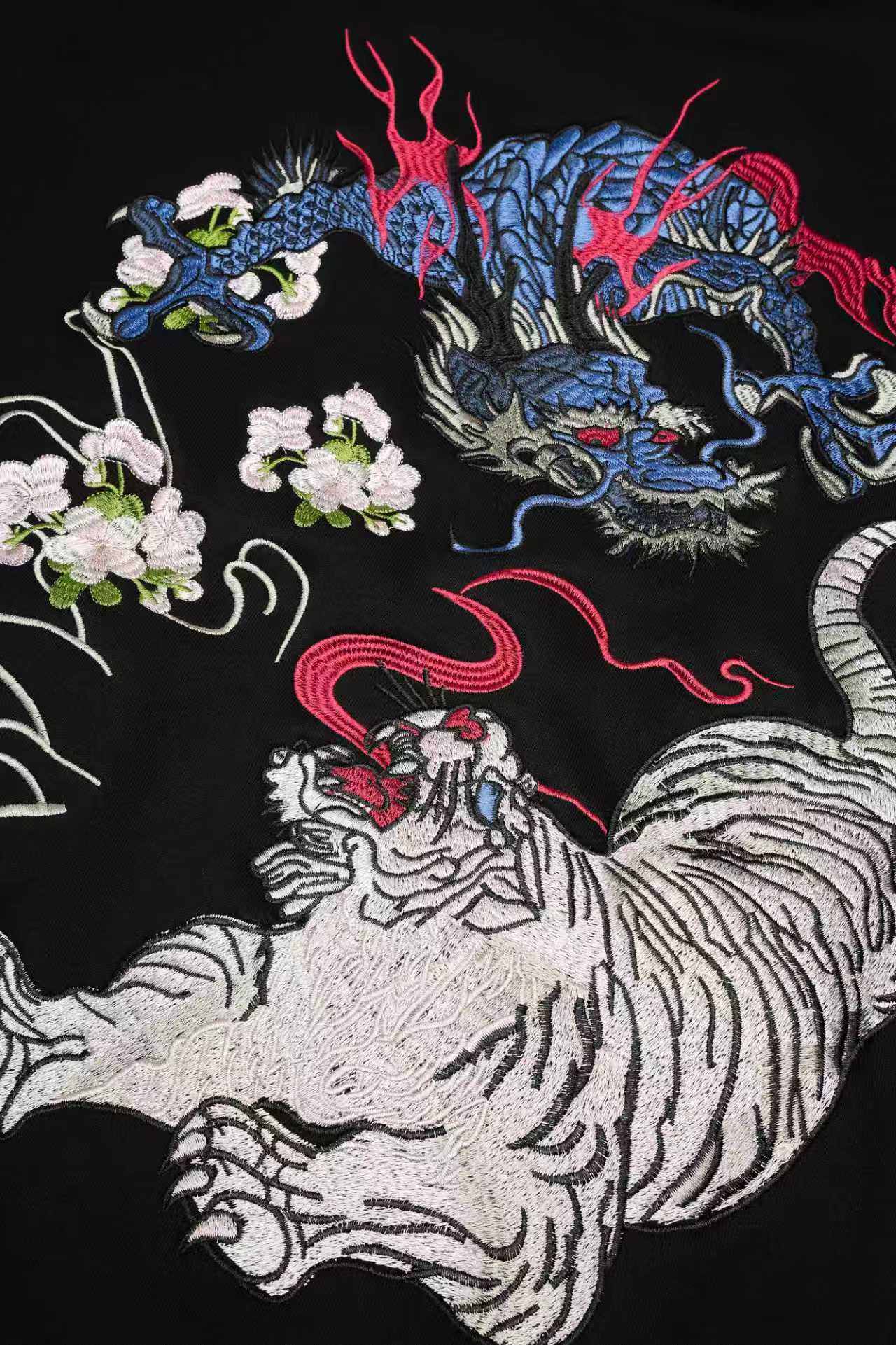 SW9977 War of Beasts Embroidered Sweater Niepce