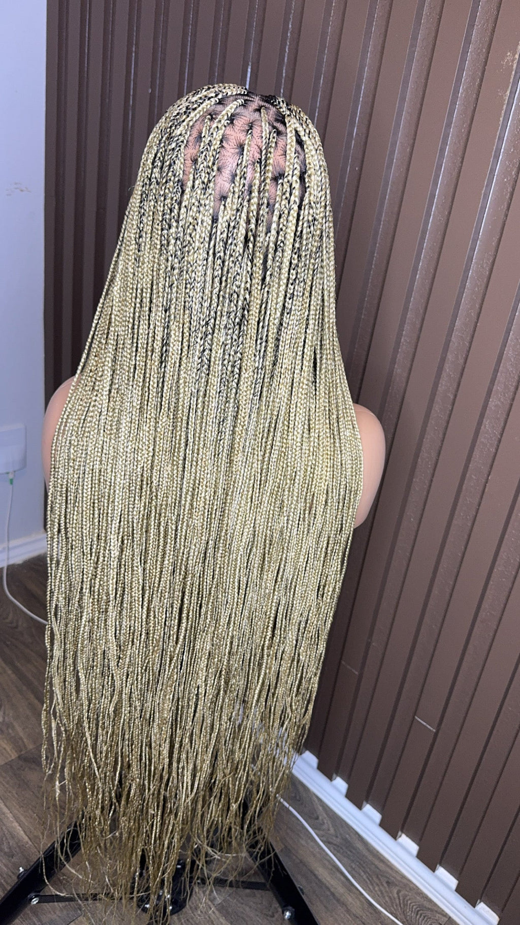 Darkroot honey blonde HOL stores