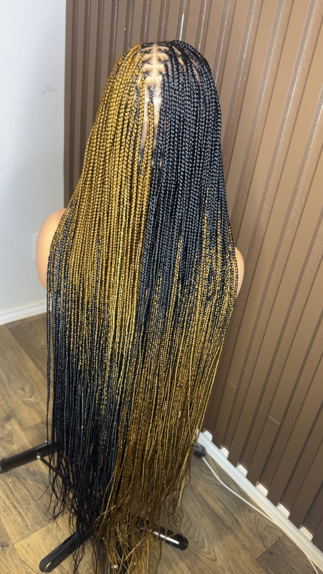 Cross braids color 27 HOL stores