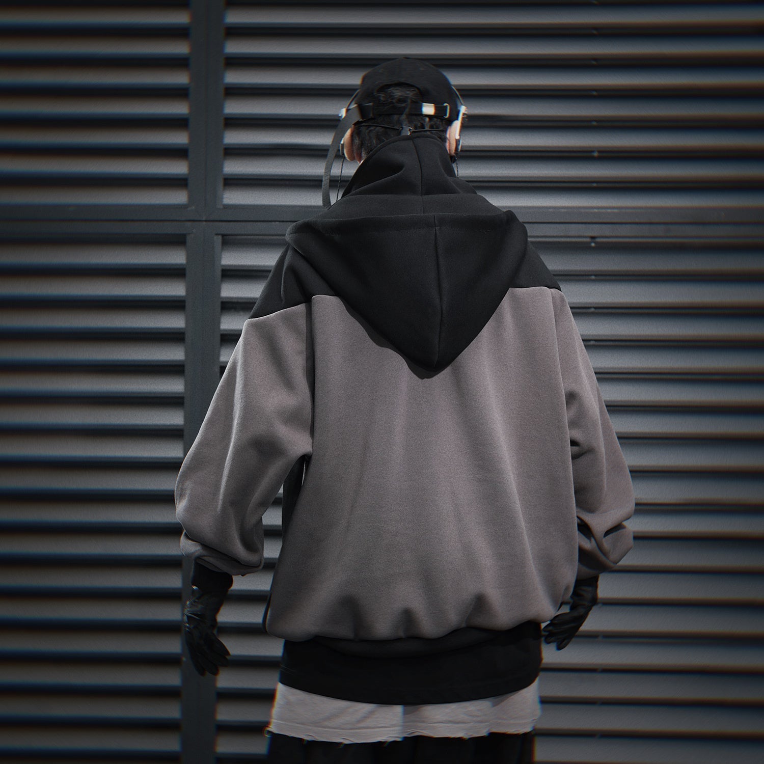 HiH51 Black T-Tech Hoodie Niepce