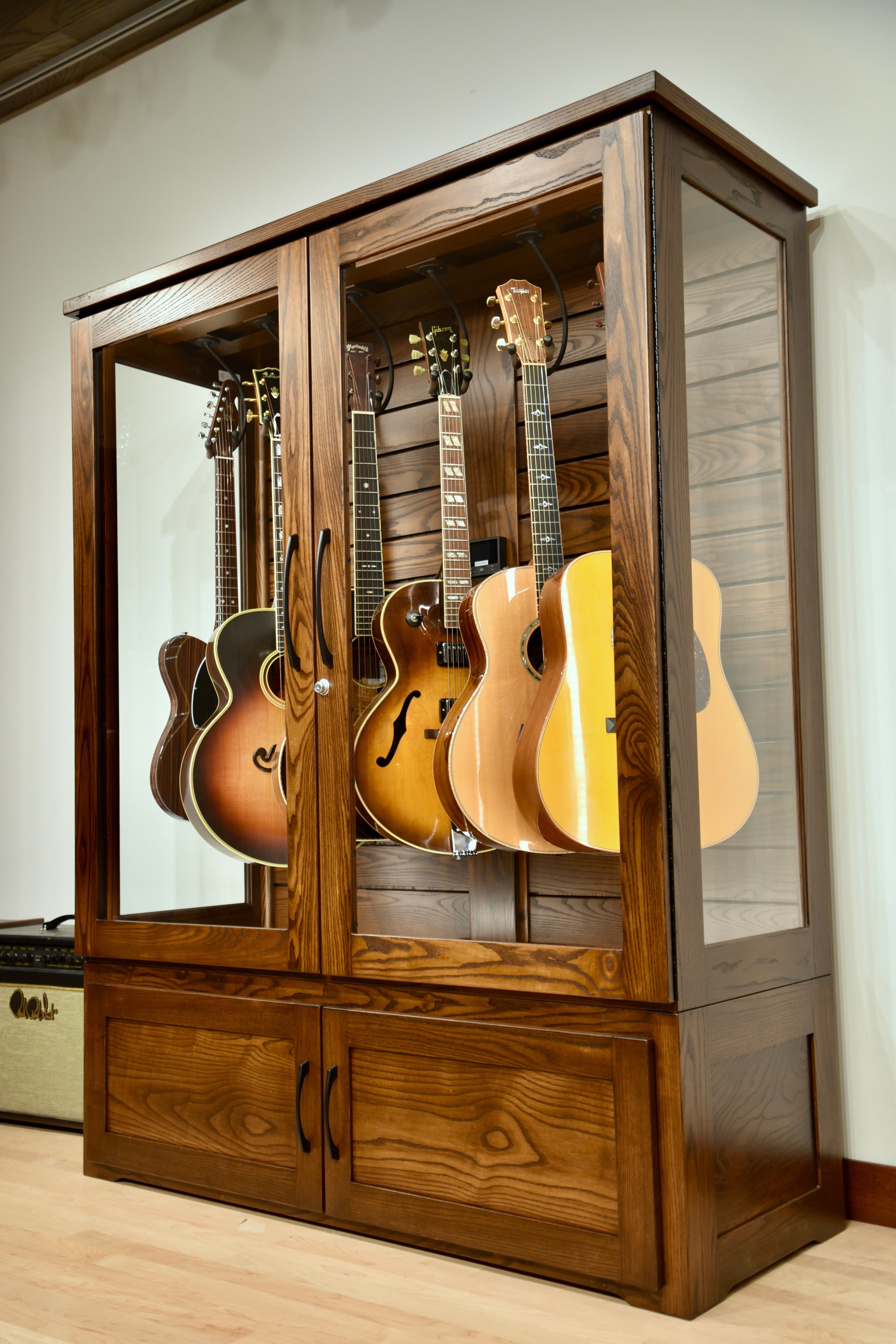 ClimaCab Traditional+ | Ash with Rich Tobacco Acoustic Remedy Cases