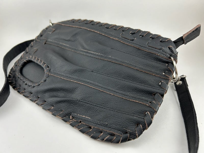 Black Finger Glove Purse - Blank No Patch Whenitwasagame baseballglovewallets.com