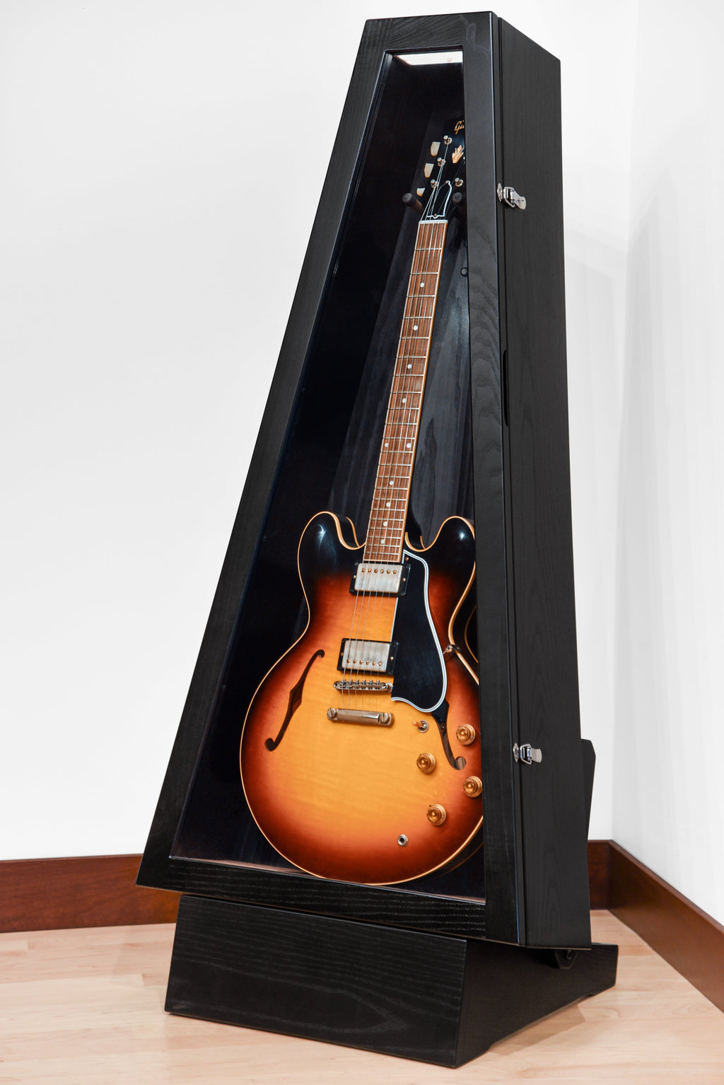 ClimaStand Triangle Humidor with Base - Northern White Ash with Piano Black Acoustic Remedy Cases