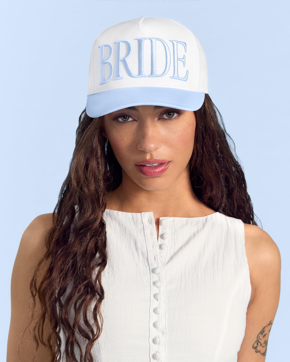 xo, Fetti White + Blue Bride Trucker Hat | Bachelorette Accessory, Bridal Headwear, Bach Party Decorations, Bridesmaid Gift, Wedding Cap 7DAY'S