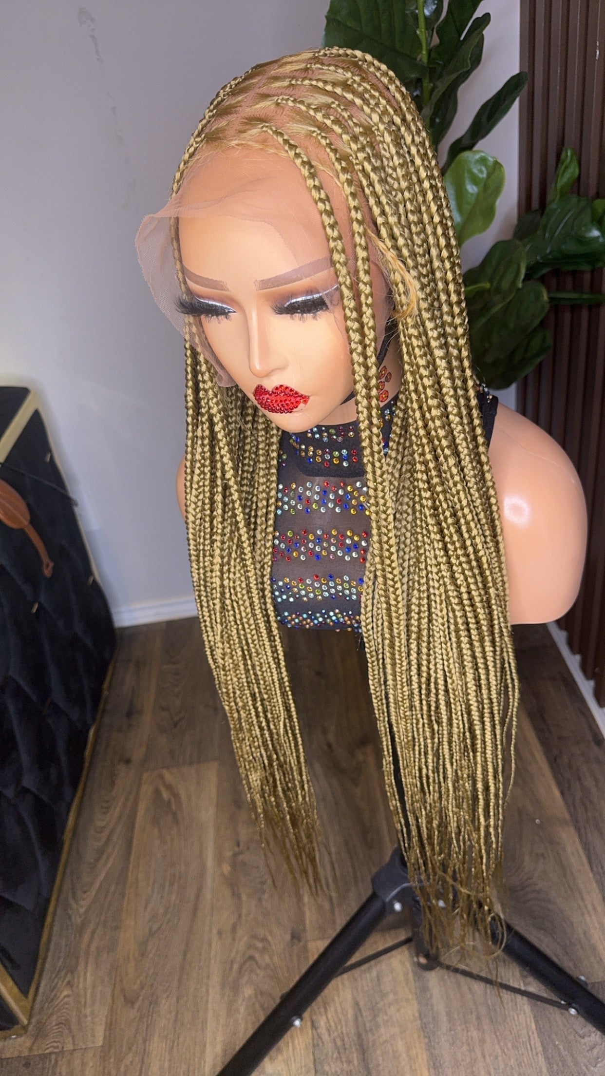 Knotless braided wig color 27 HOL stores