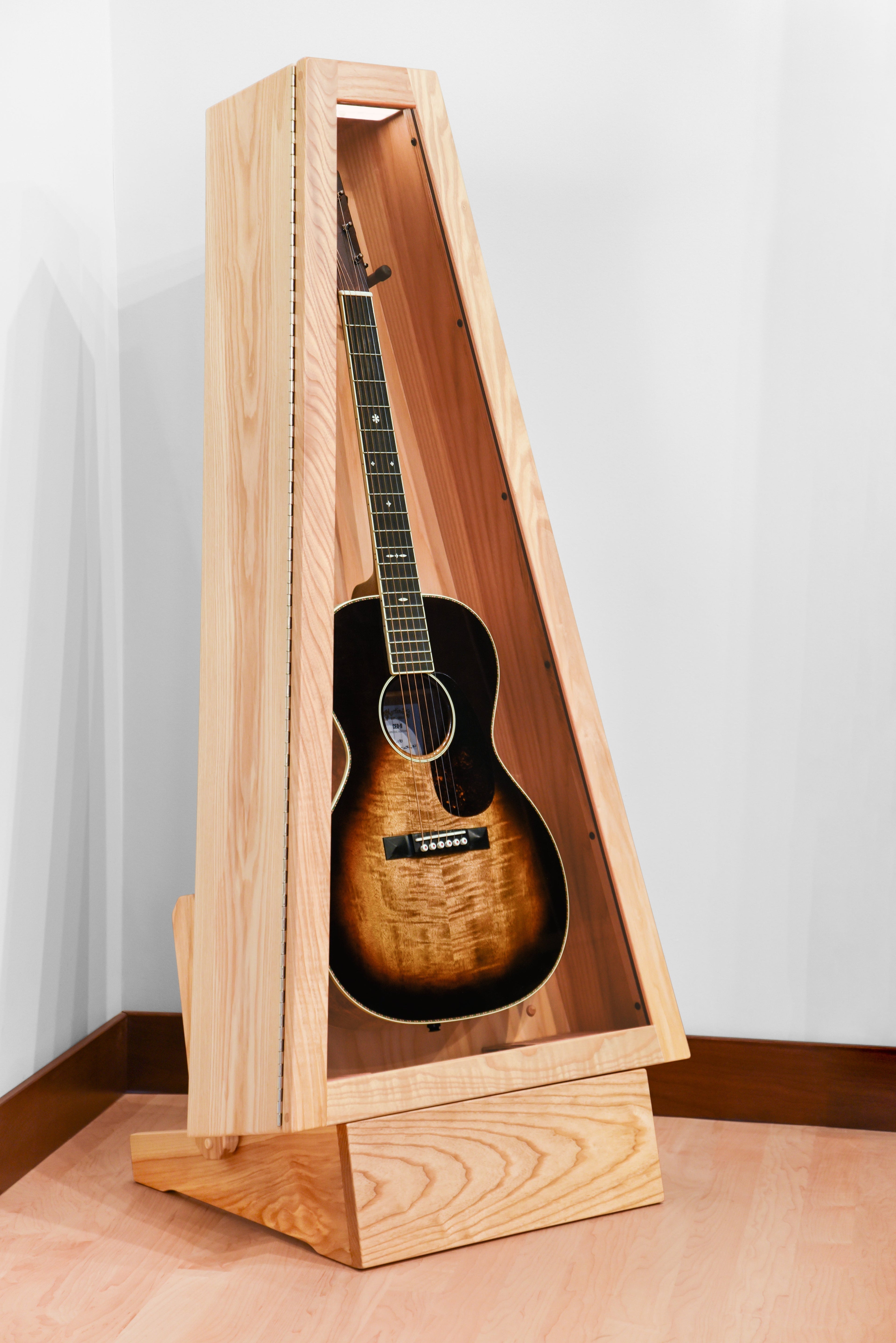 ClimaStand Triangle Humidor with Base - Northern White Ash Acoustic Remedy Cases