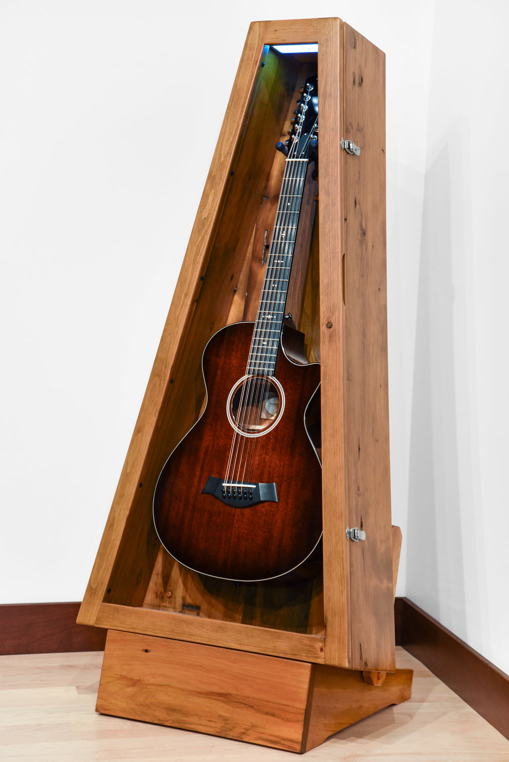 ClimaStand Triangle Humidor with Base - 300 Year Old Reclaimed Wood with Sealy Stain Acoustic Remedy Cases