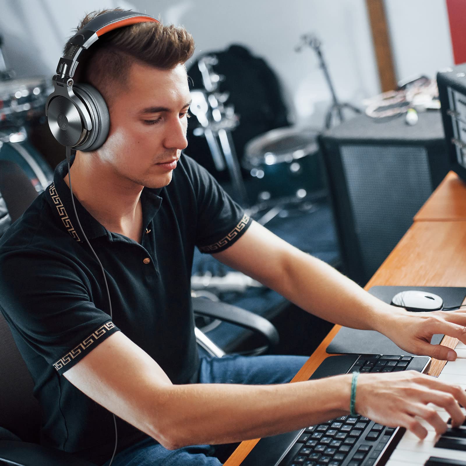 OneOdio Hi-Res Over Ear Headphones for Studio Monitoring and Mixing, Sound Isolation, Protein Leather Earcups, 50mm Driver Unit, Wired Headphones for AMP Guitar Keyboard (Pro-50 Metallic Blue) MindFreakArtistry