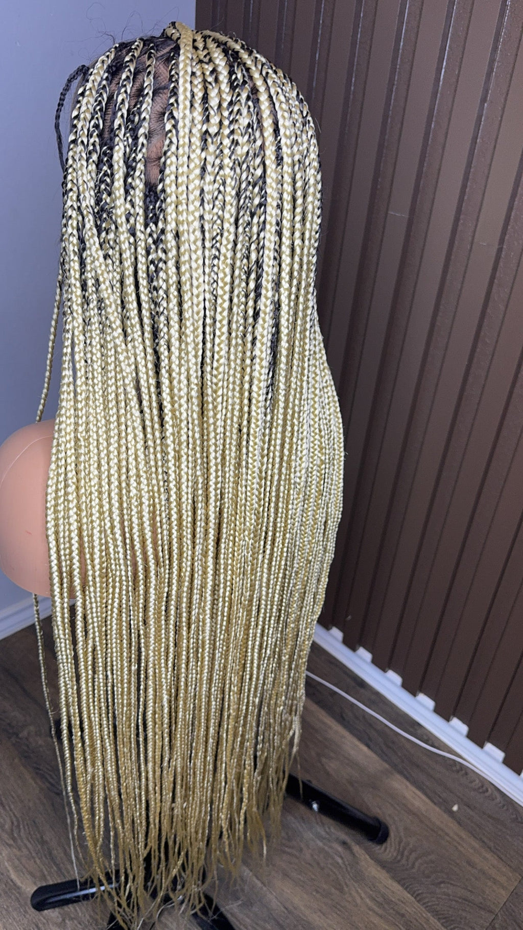 Darkroot 613 knotless braid HOL stores