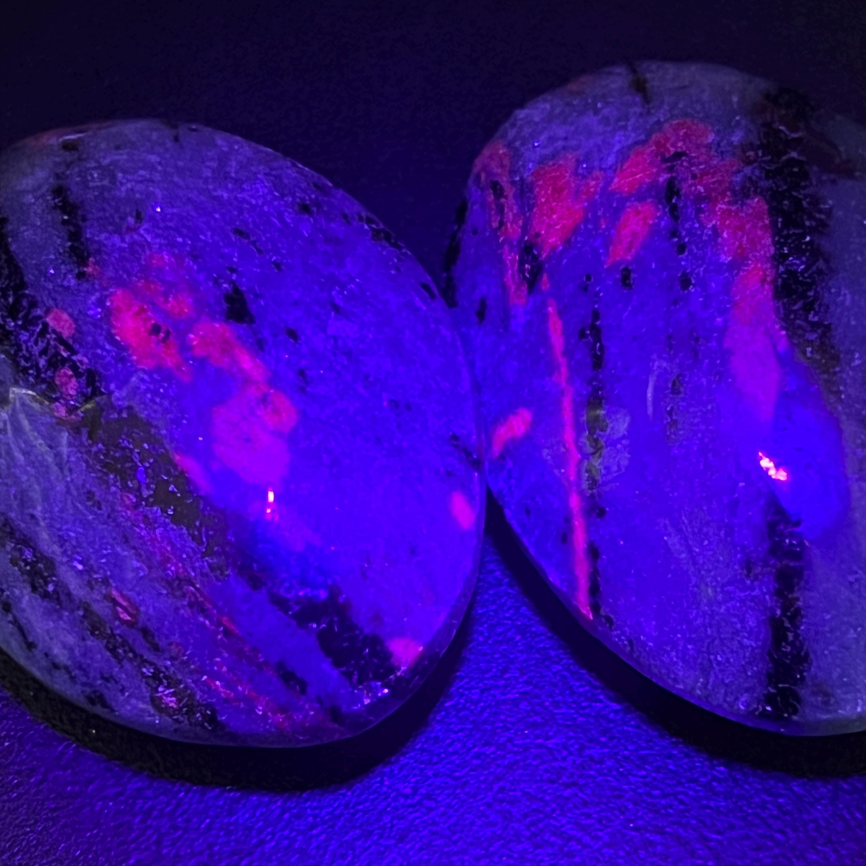 Ruby Zoisite Anyolite Crystal Palm Stones (UV Reactive) Carving Amazing Crystals