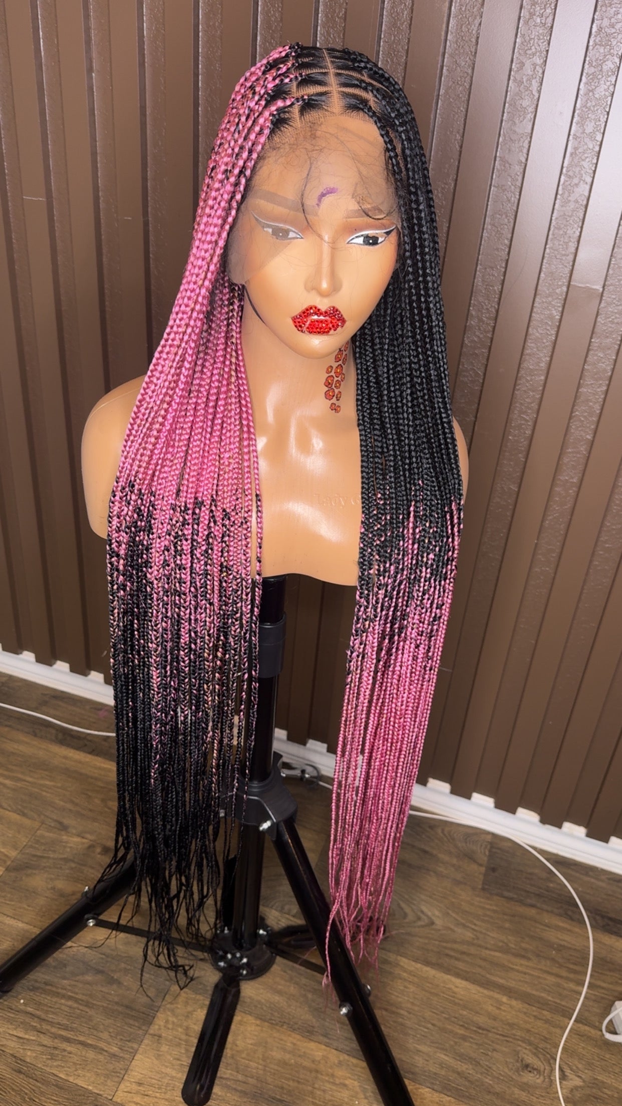 Cross braids dark pink HOL stores