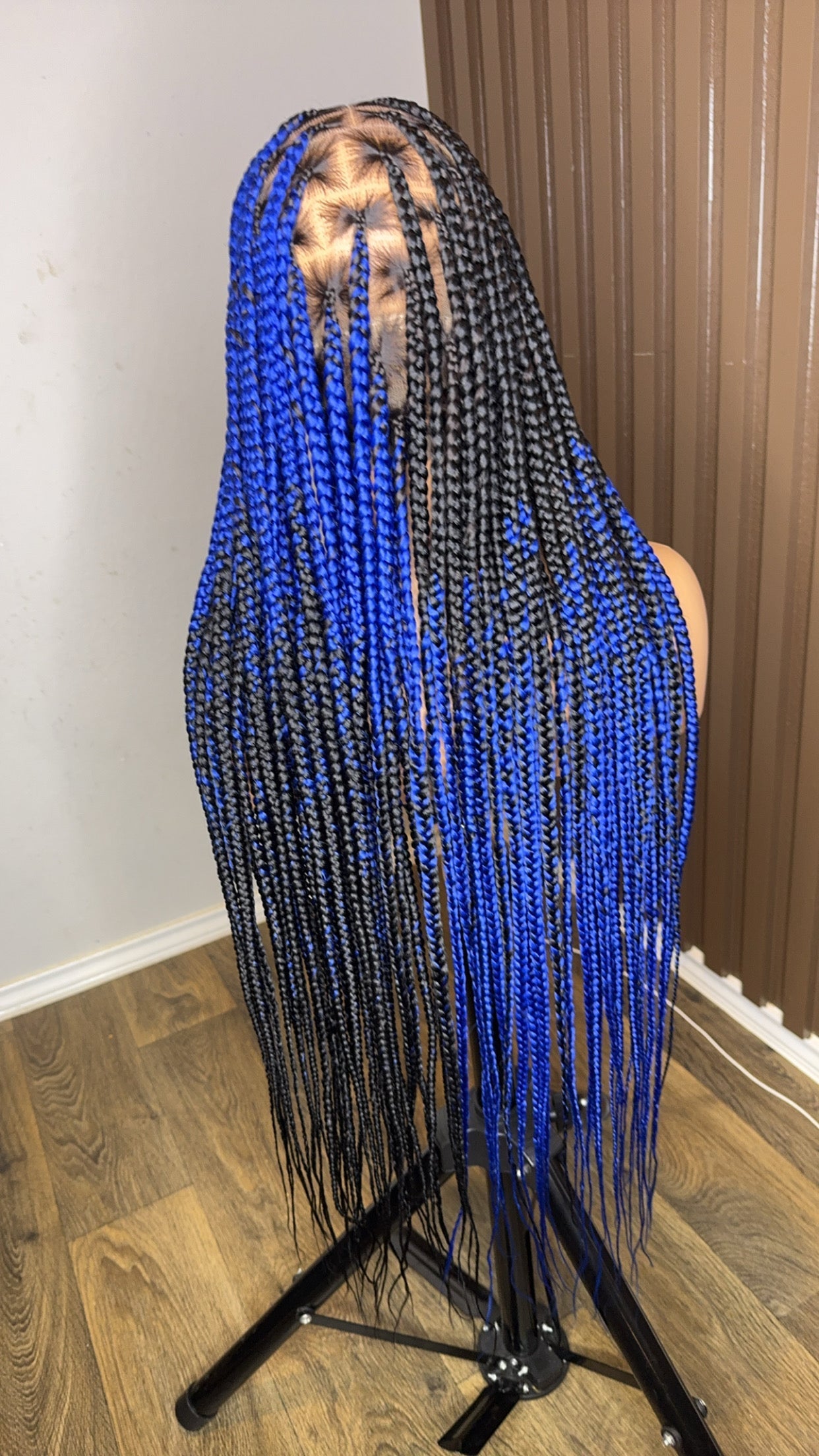 Cross braids HOL stores