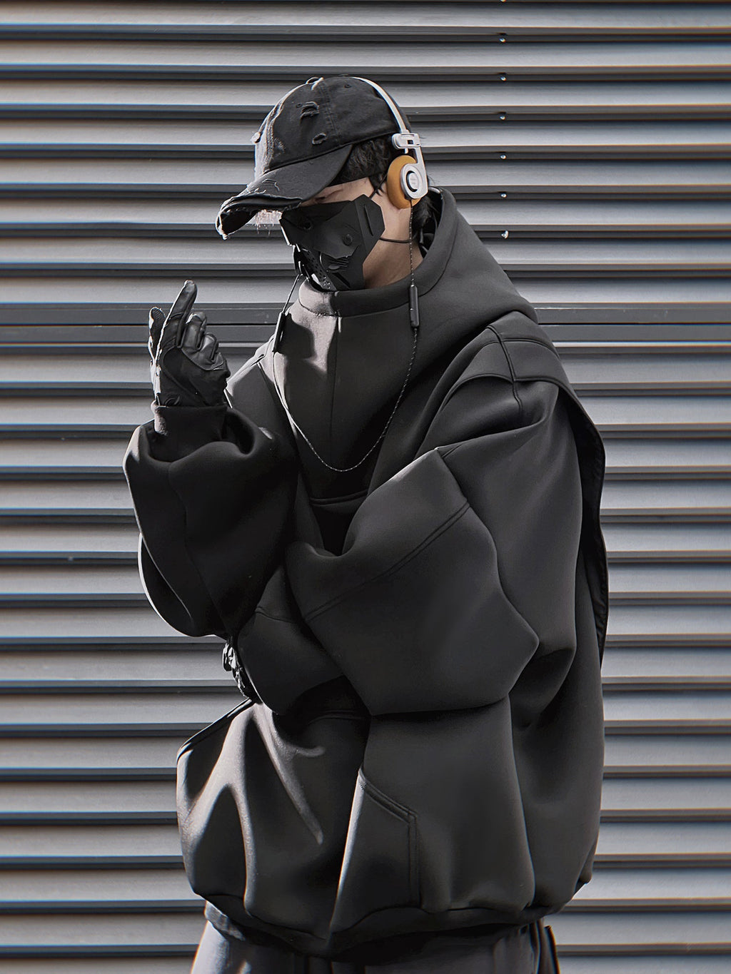 HiH50 Black Nexus Hoodie Niepce