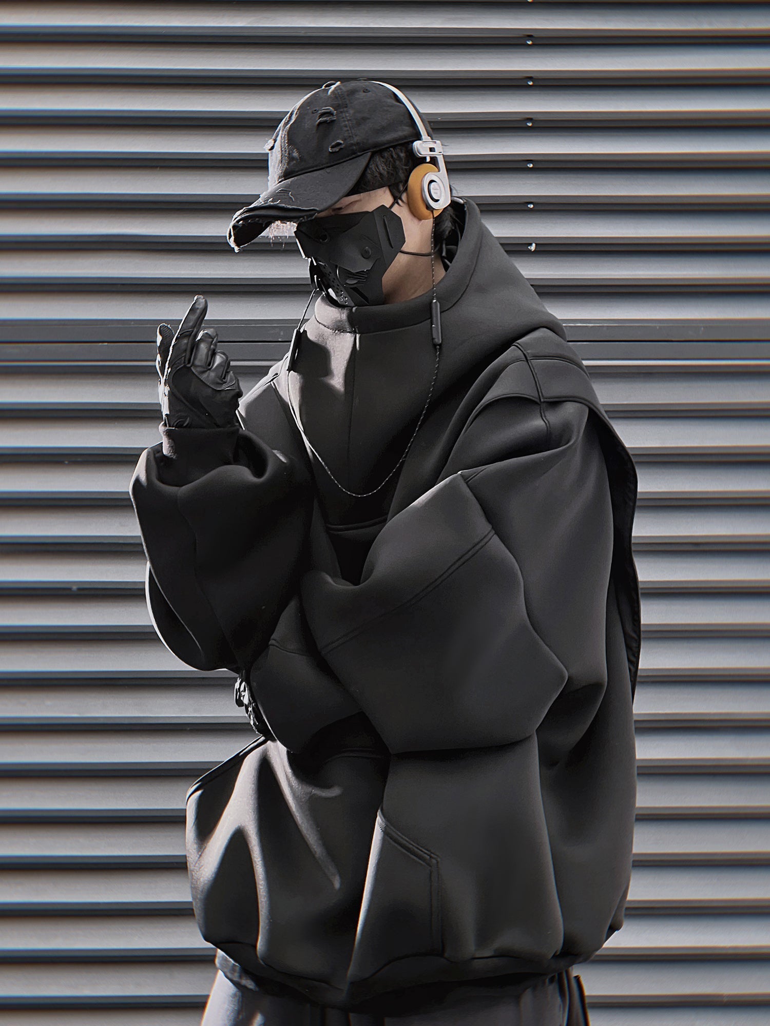 HiH50 Black Nexus Hoodie Niepce