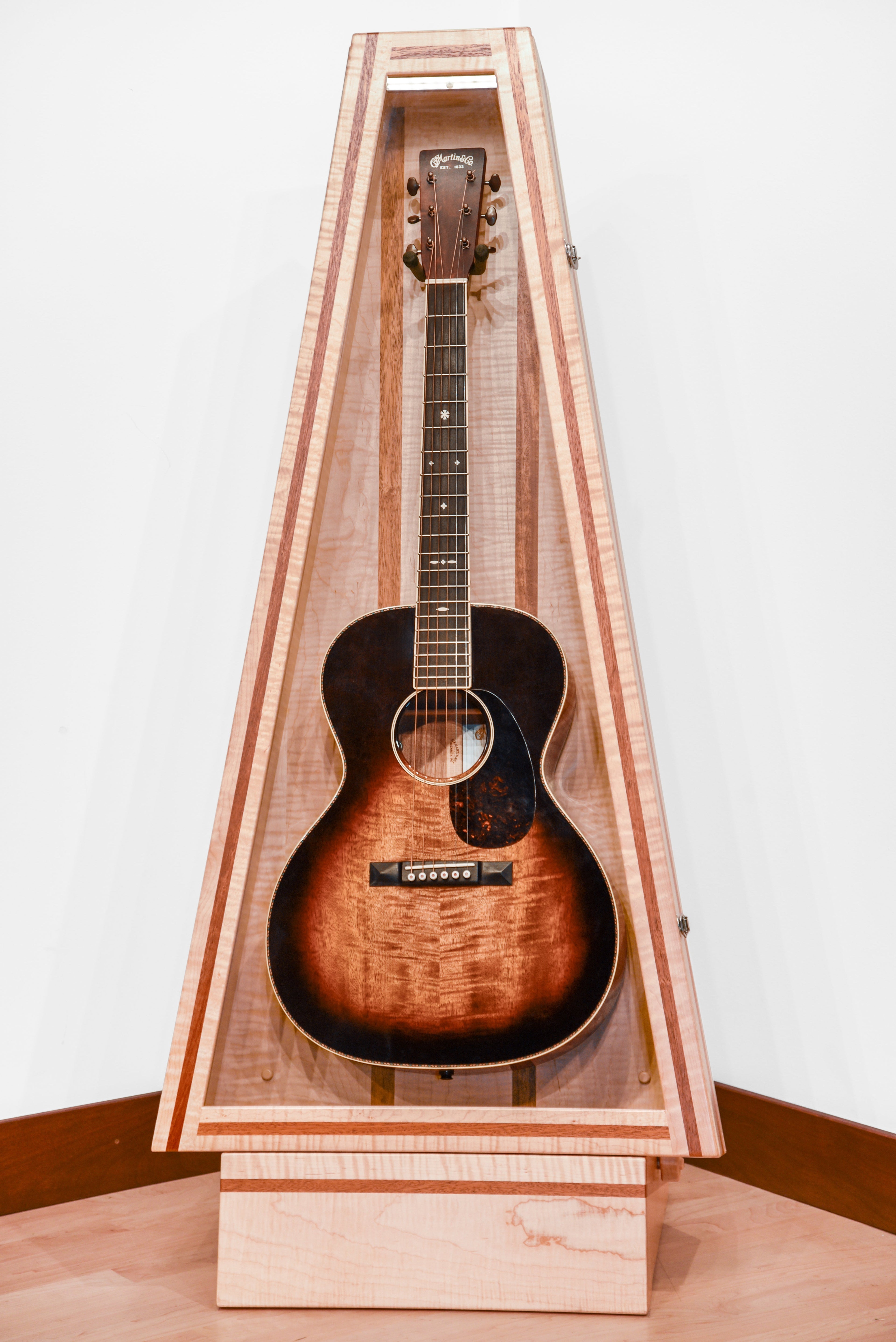 ClimaStand Triangle Humidor with Base - Flamed Maple with Mahogany Acoustic Remedy Cases
