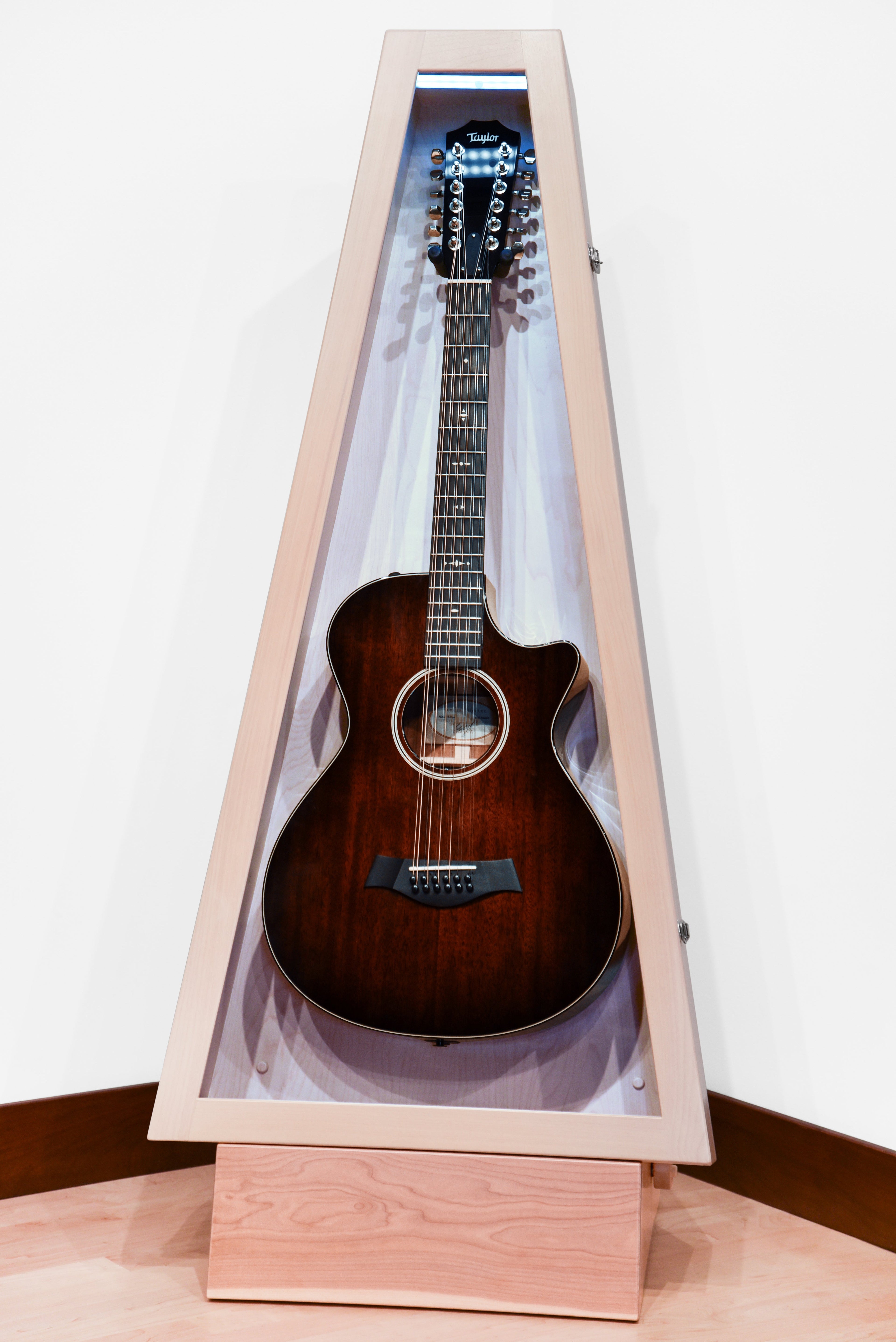 ClimaStand Triangle Humidor with Base - Birch with Campbell White Stain Acoustic Remedy Cases