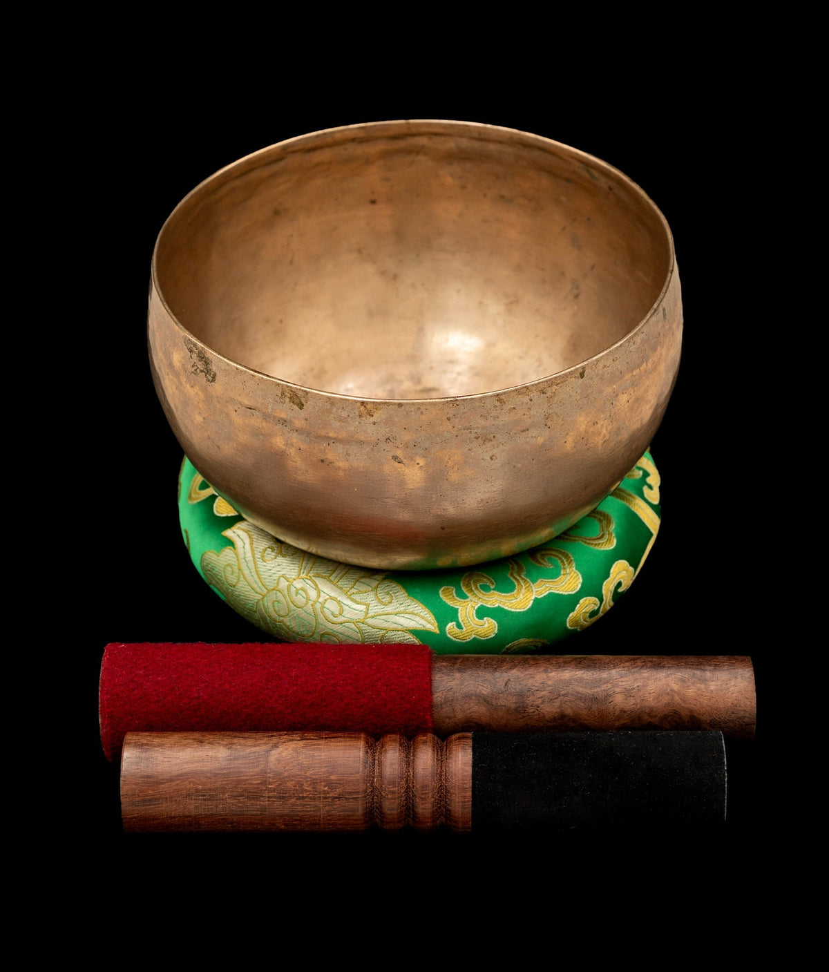 Antique Thadobati Singing Bowl C#3 138Hz (Near Concert Pitch) 6 3/4" A16079 Bodhisattva Trading Company
