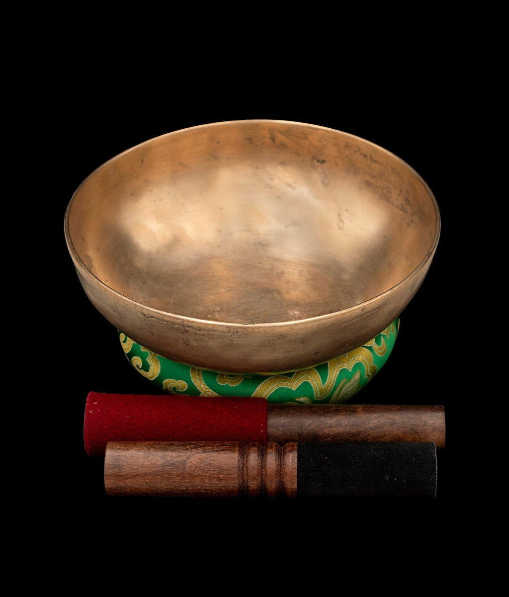 Antique Manipuri Void Singing Bowl B2 122Hz 8.5" A16086 Bodhisattva Trading Company