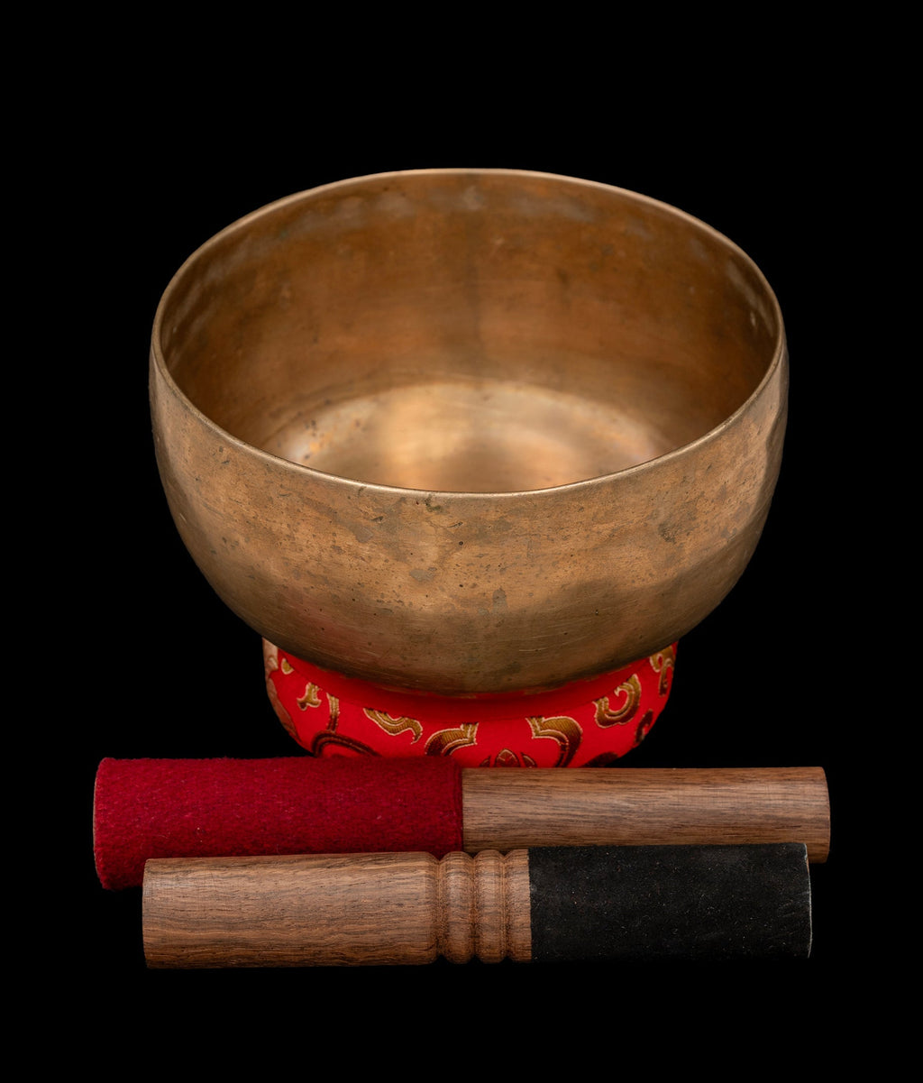 Antique Thadobati Singing Bowl G3 191Hz 7" A16110 Bodhisattva Trading Company