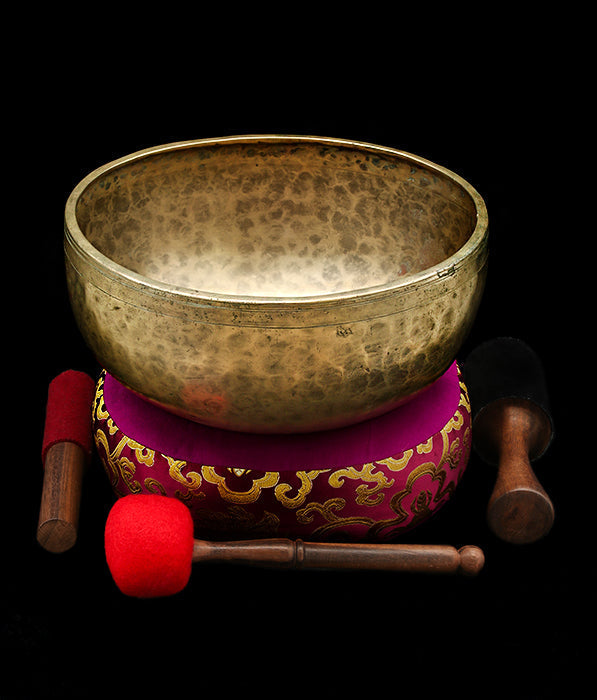 Antique Jambati Singing Bowl D3 143Hz 10 3/4" A16118 Bodhisattva Trading Company
