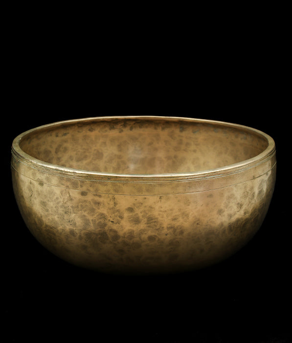Antique Jambati Singing Bowl D3 143Hz 10 3/4" A16118 Bodhisattva Trading Company