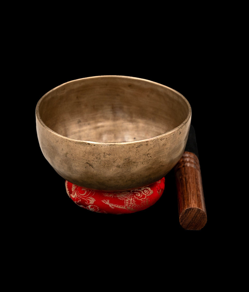 Antique Cup Thadobati Singing Bowl G#4 424Hz 4 3/4" A16147 Bodhisattva Trading Company