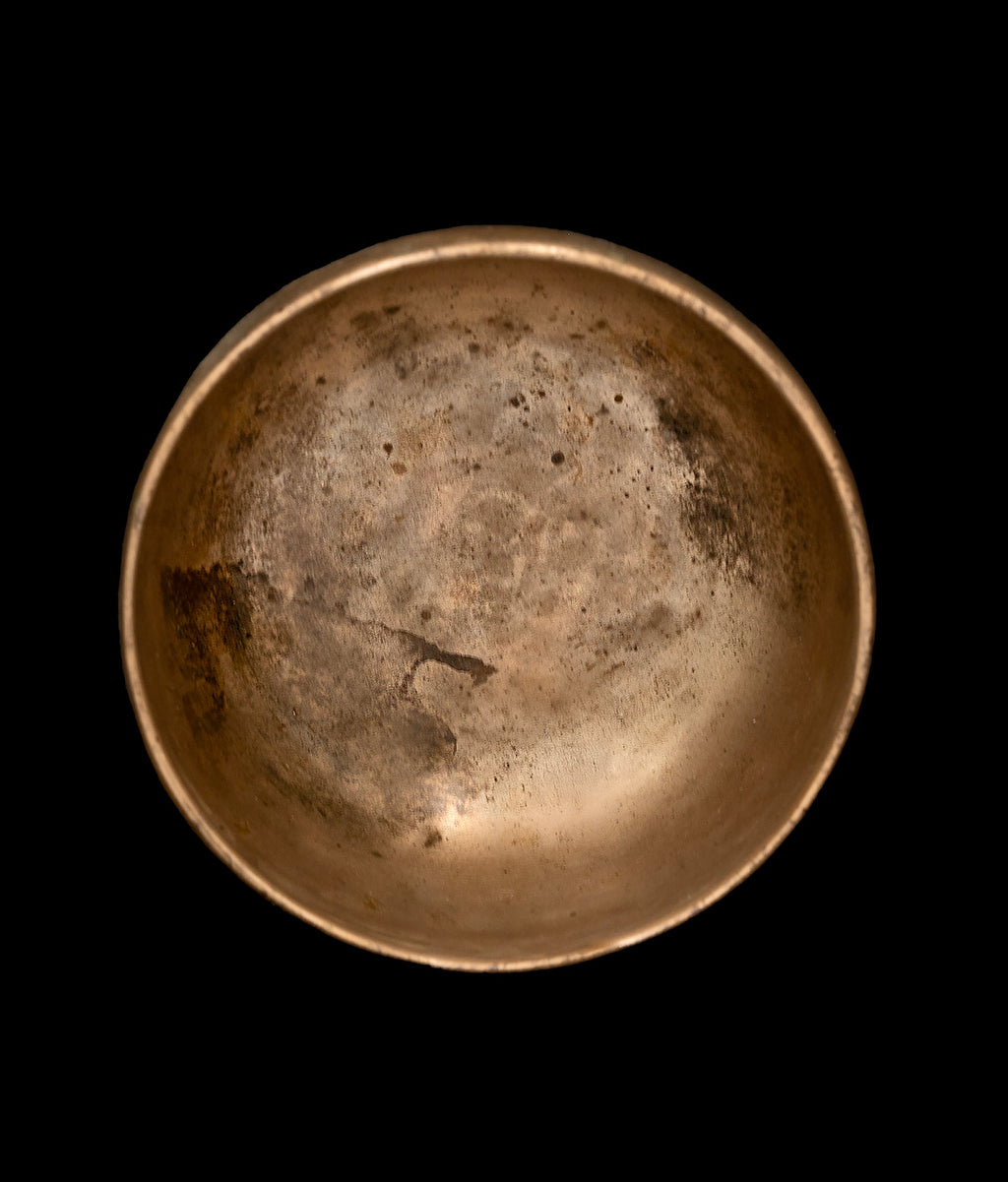 Antique Cup Thadobati Singing Bowl F#4 377Hz 4.75" A16187 Bodhisattva Trading Company