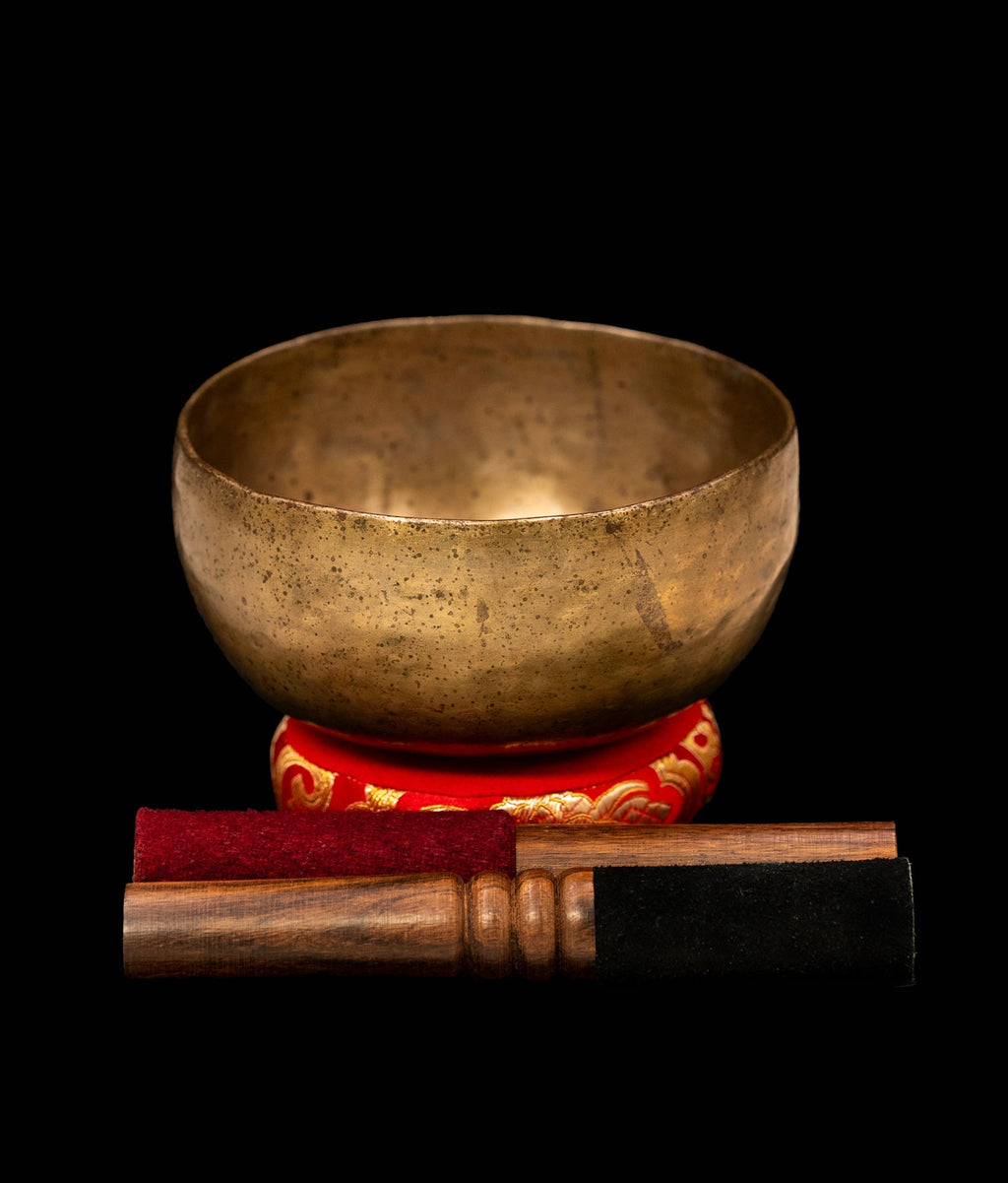 Antique Thadobati Singing Bowl C#4 284Hz 6" A16236 Bodhisattva Trading Company