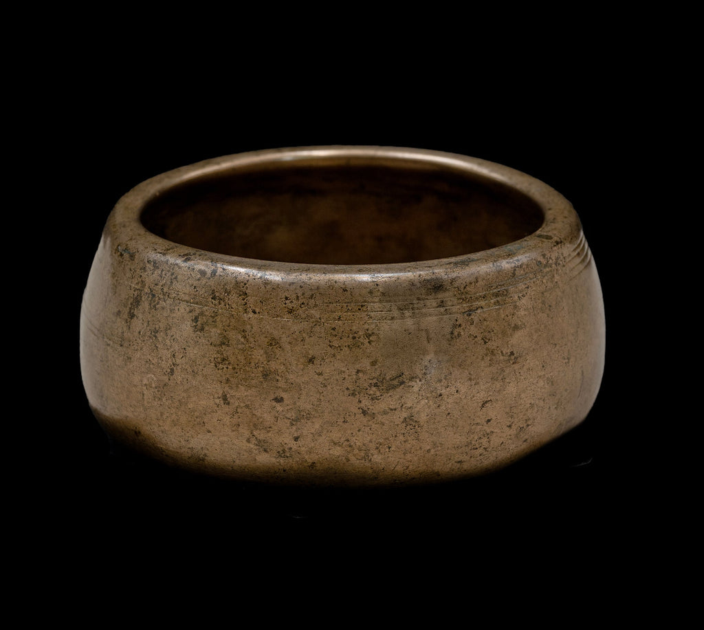 Antique Rare Mani Singing Bowl D6 1190Hz 4 1/2" A16288 Bodhisattva Trading Company