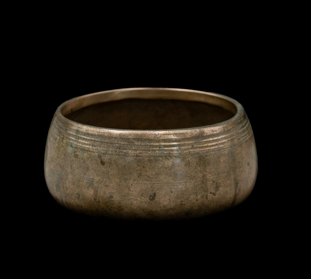 Antique Rare Mani Singing Bowl G5 779Hz 4 3/4" A16289 Bodhisattva Trading Company