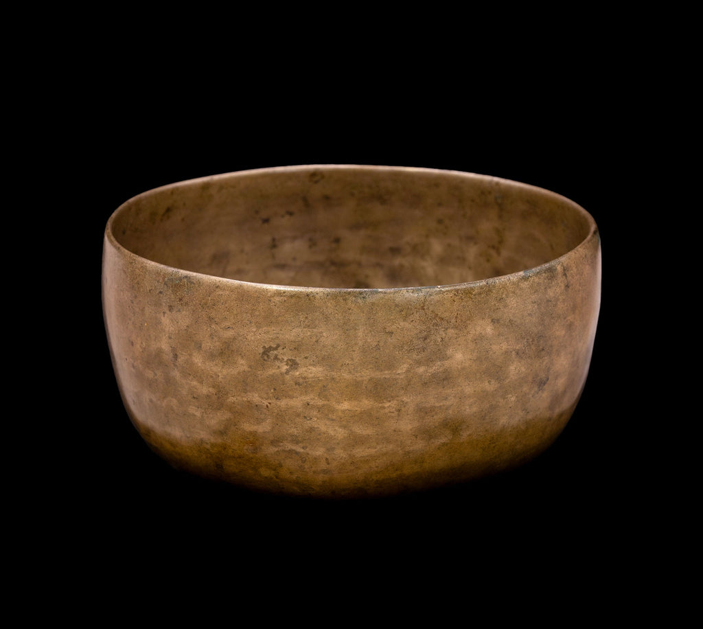 Antique Thadobati Singing Bowl F3 173Hz 7" A16293 Bodhisattva Trading Company