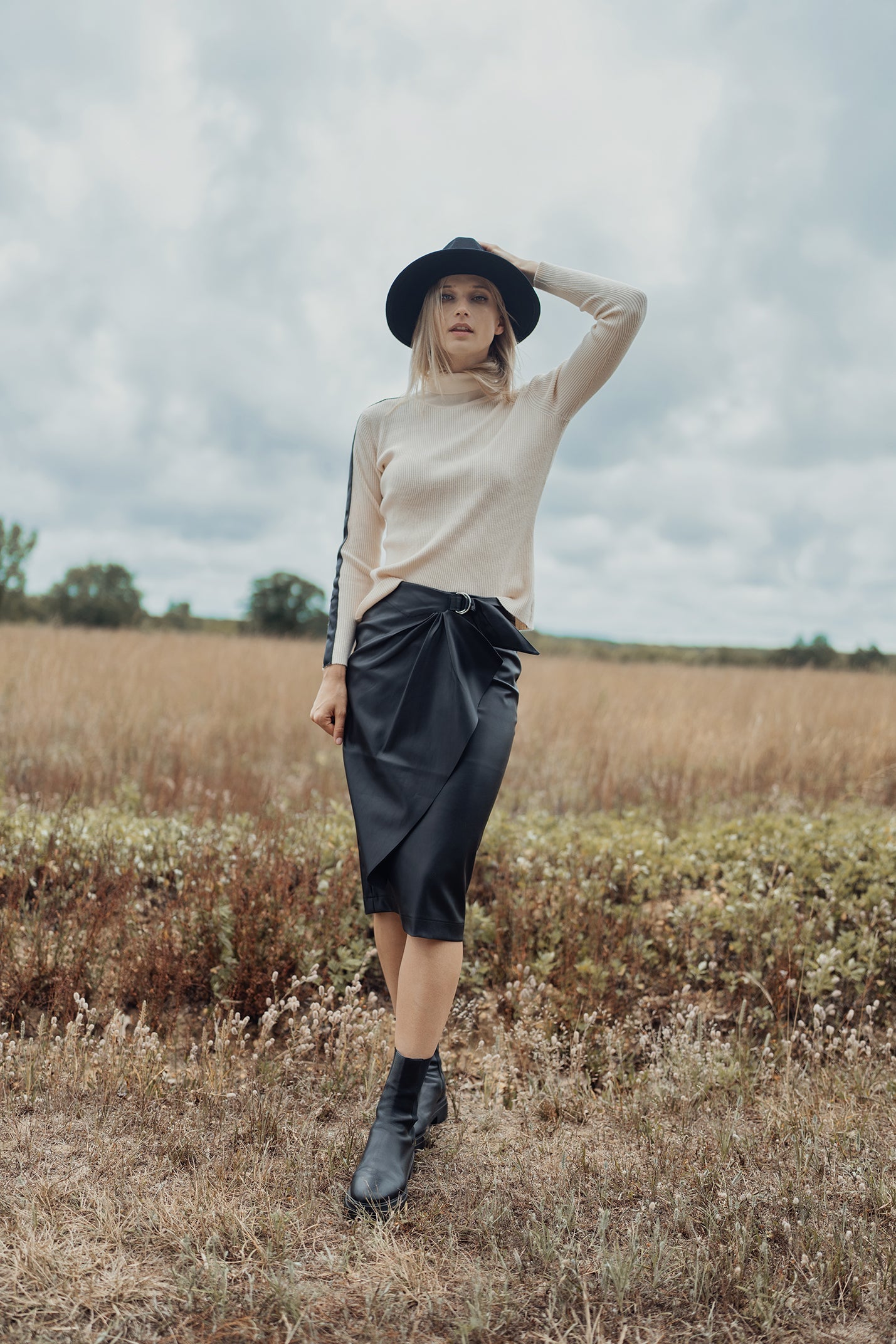 STRAIGHT LEATHER SKIRT WITH BUCKLE profile-nyc