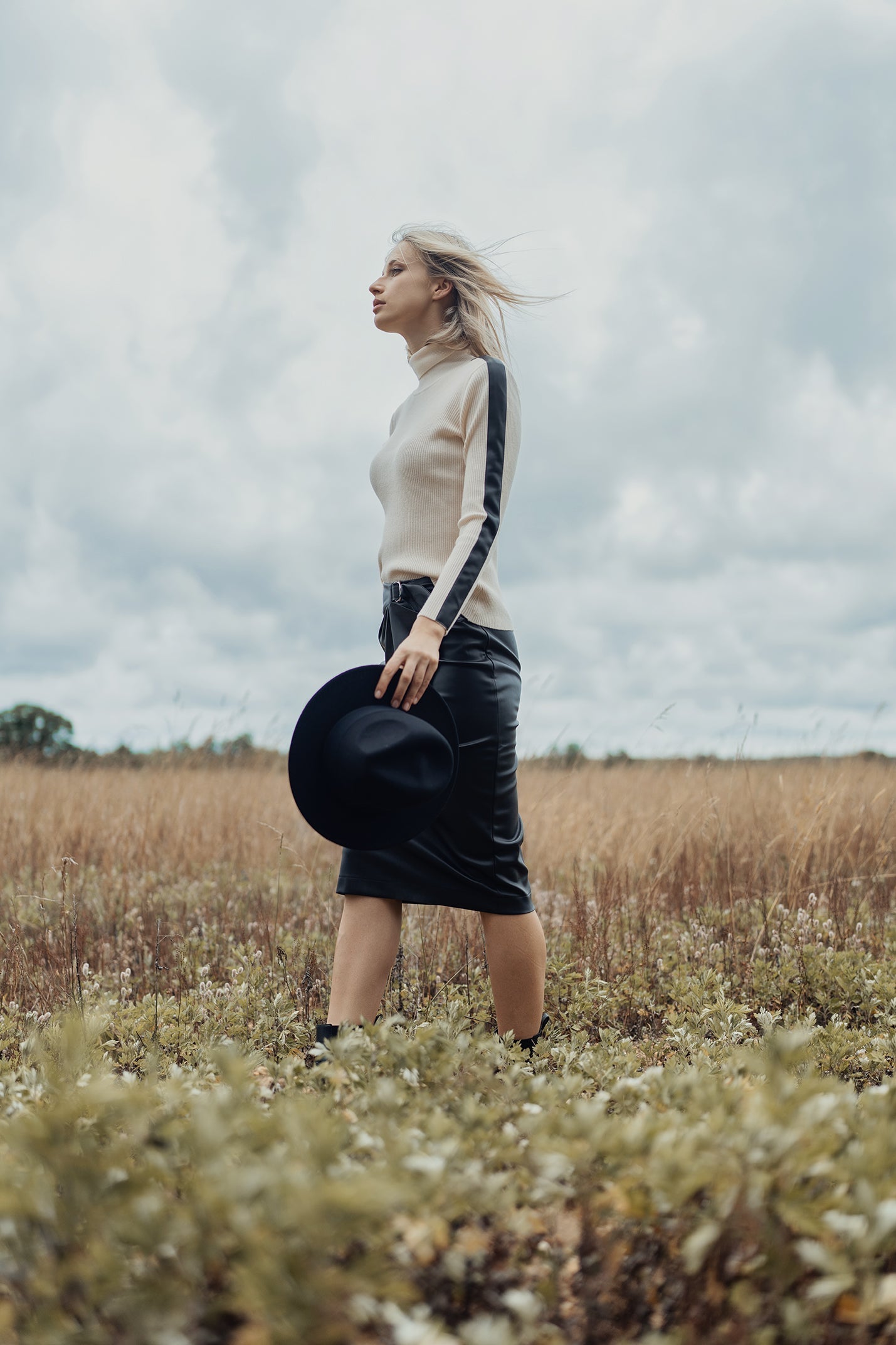 STRAIGHT LEATHER SKIRT WITH BUCKLE profile-nyc