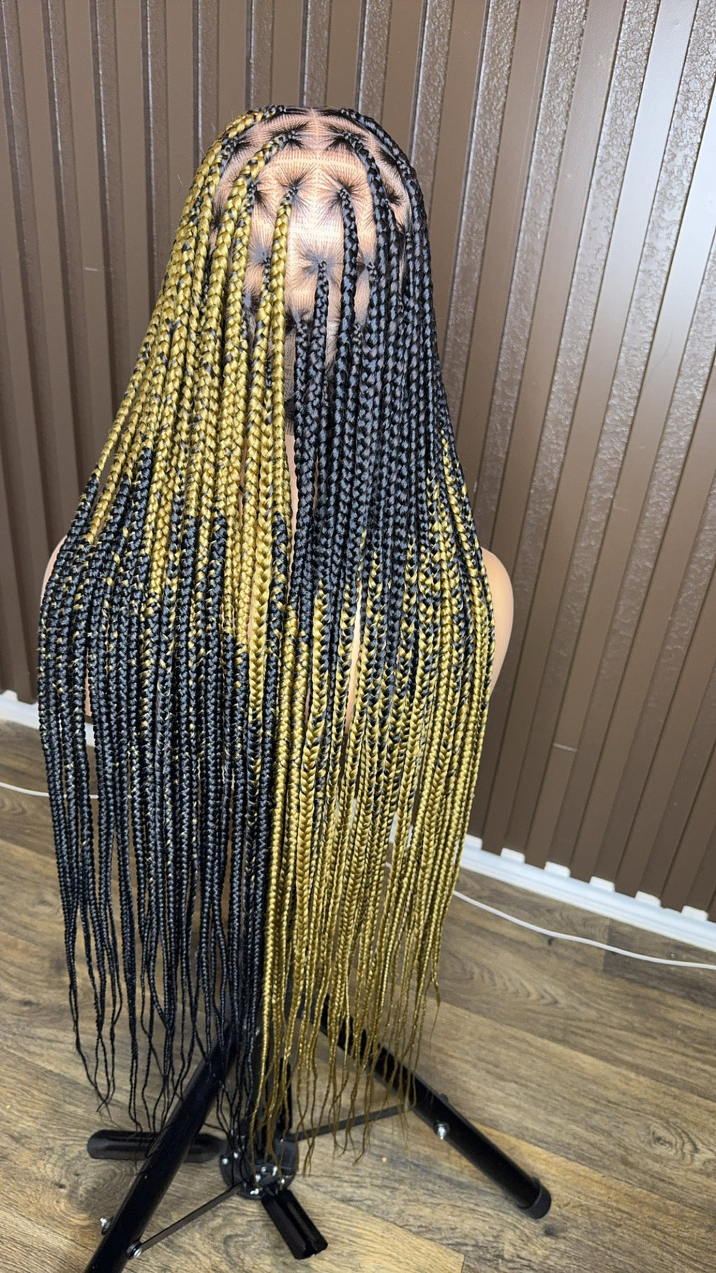 Cross braids HOL stores