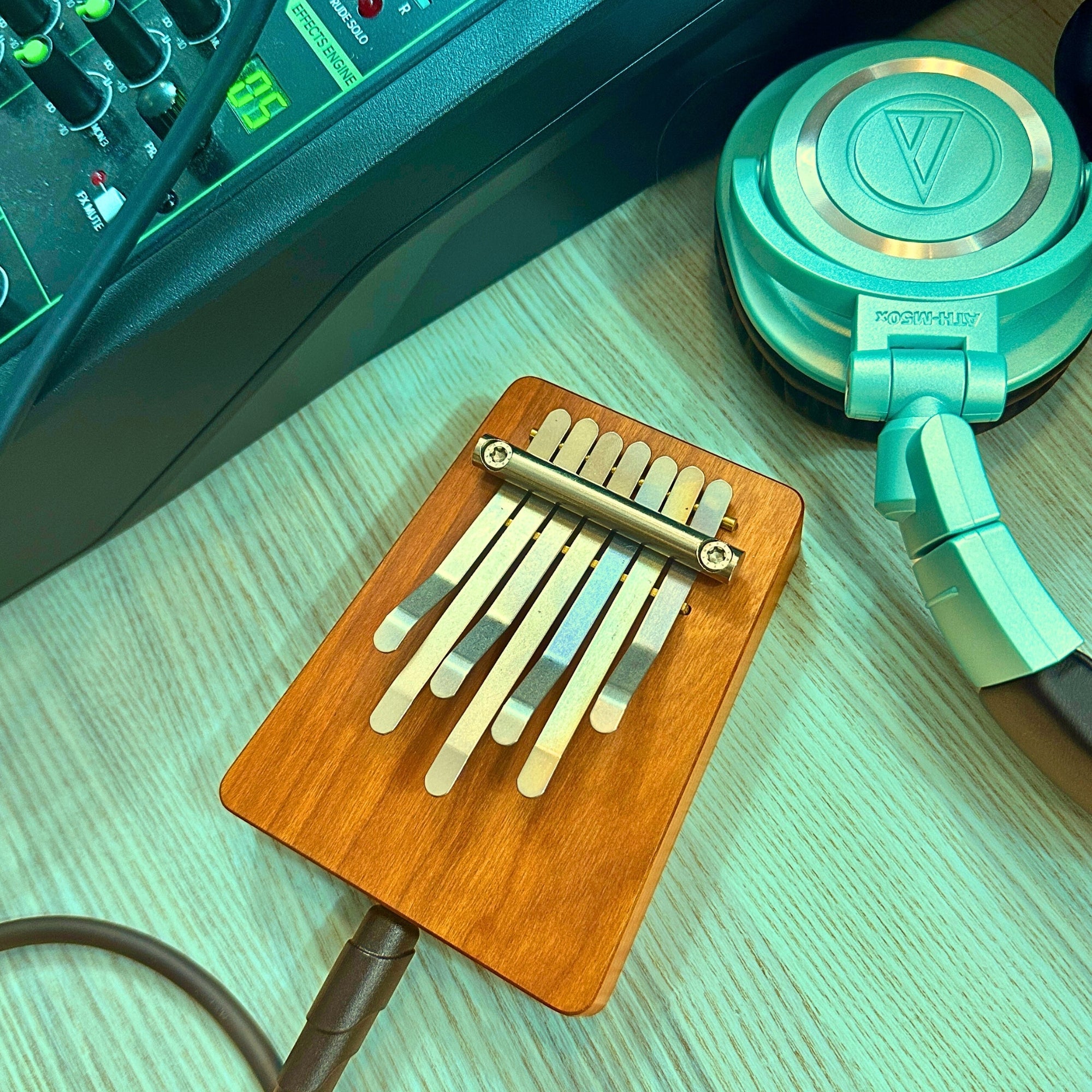 Hokema - B7 Kalimba Electro WePlayWellTogether